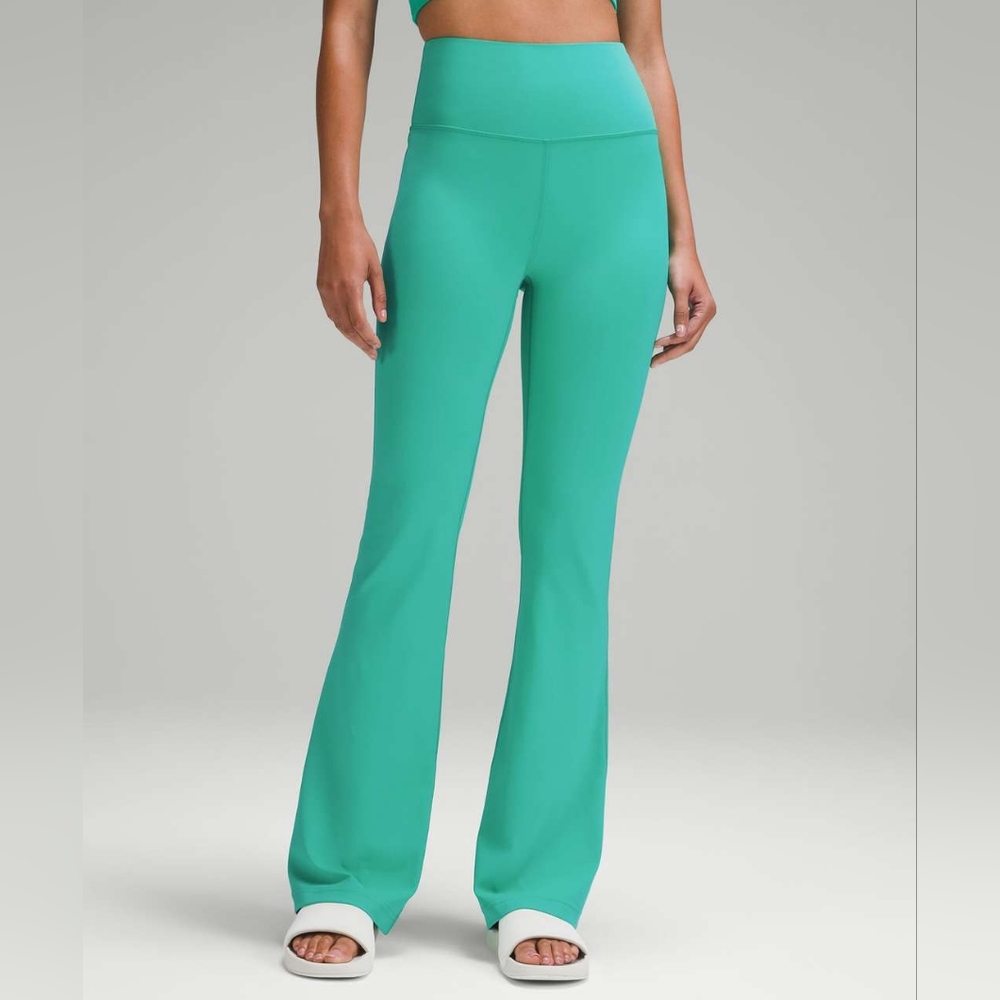 NEW Size 10 Lululemon Groove Super High Rise Flare Pant Nulu Kelly Green Legging